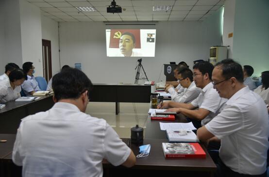 野外同志通过视频分享读书体会