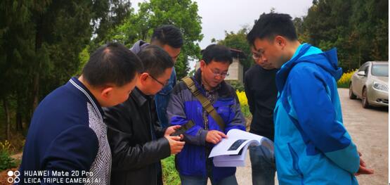 南充市仪陇县金城镇滑坡现场为地勘单位技术人员及地方自然资源管理人员技术培训