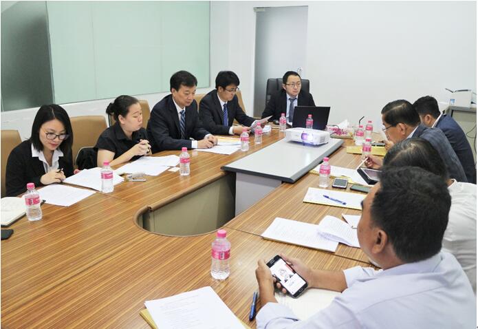 李文昌主任与柬埔寨矿产资源总局座谈 李文昌主任与柬埔寨矿产资源总局座谈