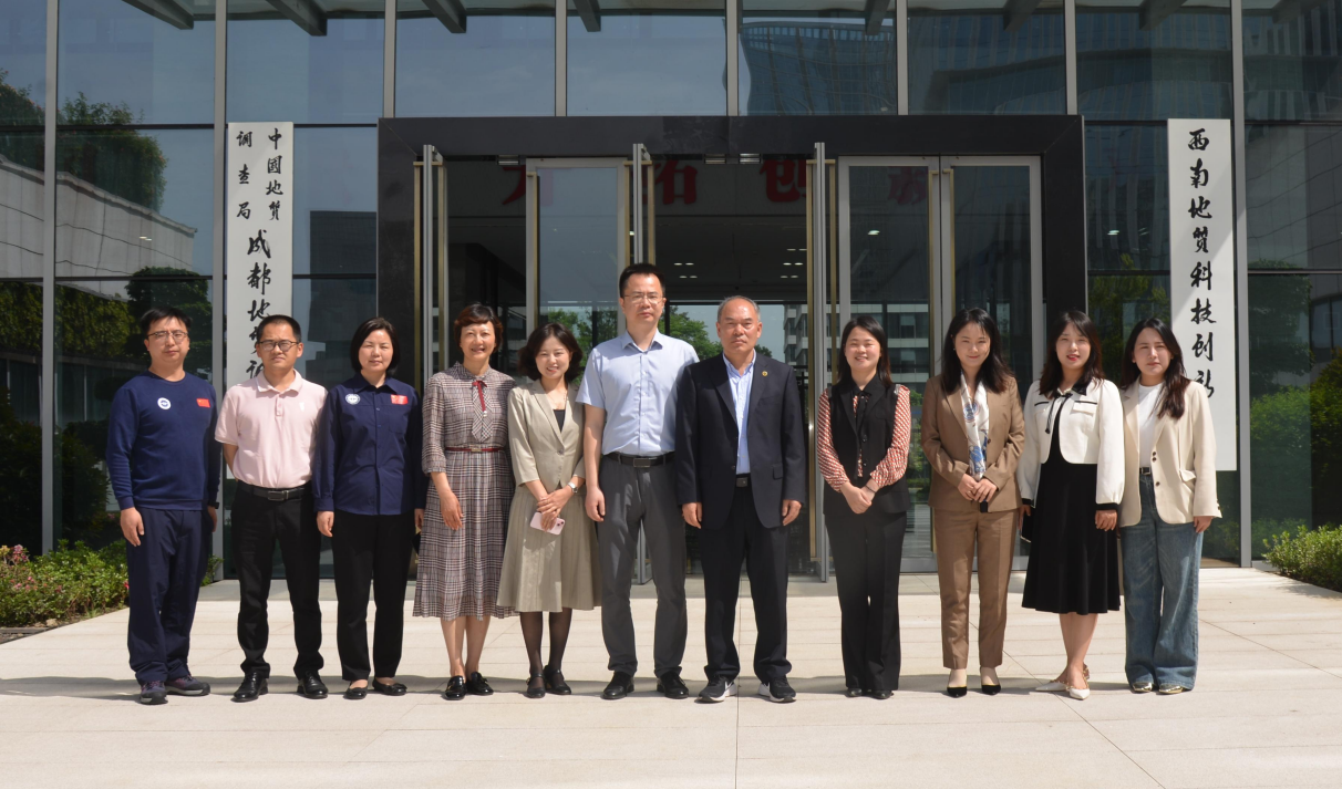支撑中小学科学实践教育