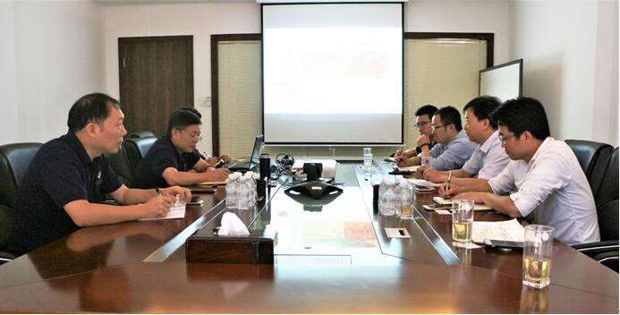 李文昌主任与柬埔寨铝业集团公司吴飞总裁（左二）座谈
